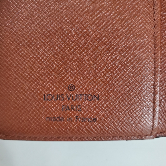 Louis Vuitton Monogram KISSLOCK WALLET - Picture 6 of 11